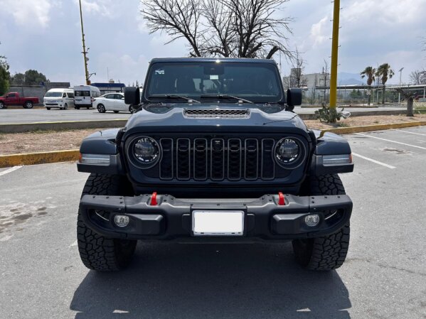 Jeep Gladiator JT 3.6 mojave 4x4 piel, 2024